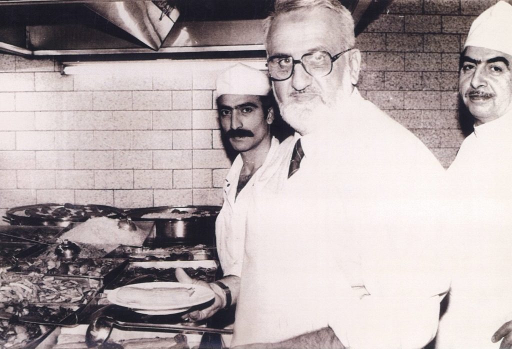 Mehmet Recai Boyacıoğlu yemek tezgâhının başında
